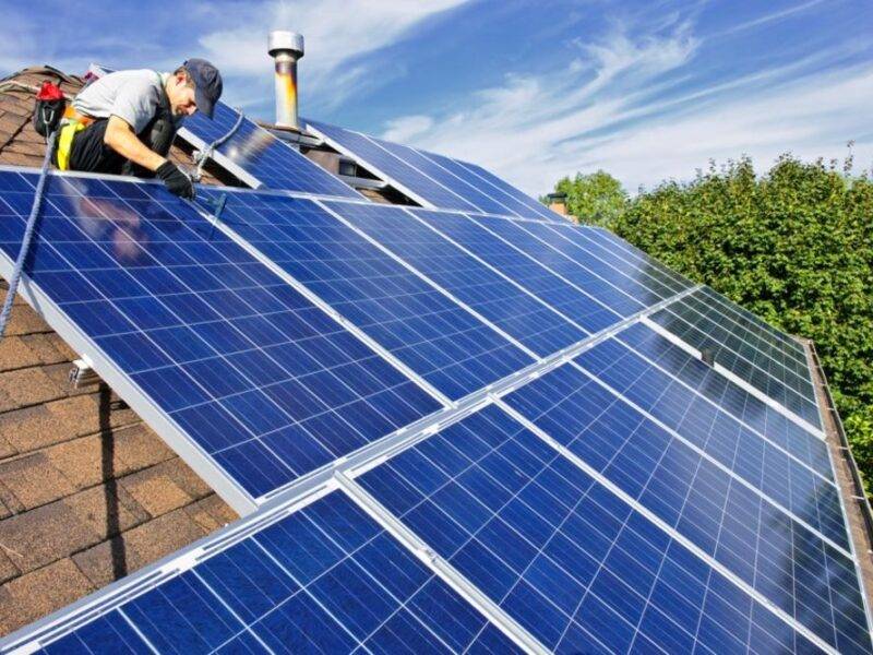 A Short History of Solar Panels & How Do Solar Panels Work?